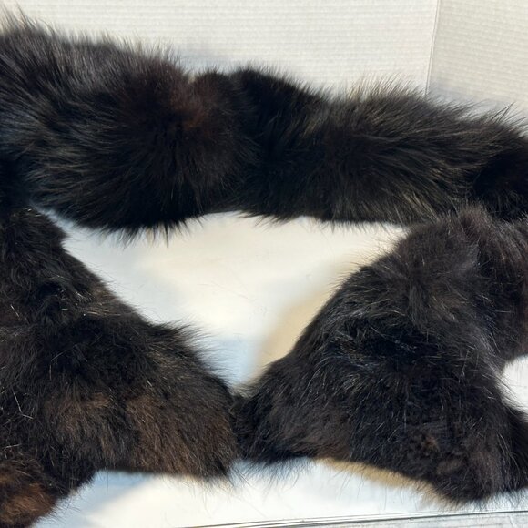 Women's Black fox Fur Stole - Picture 7 of 10